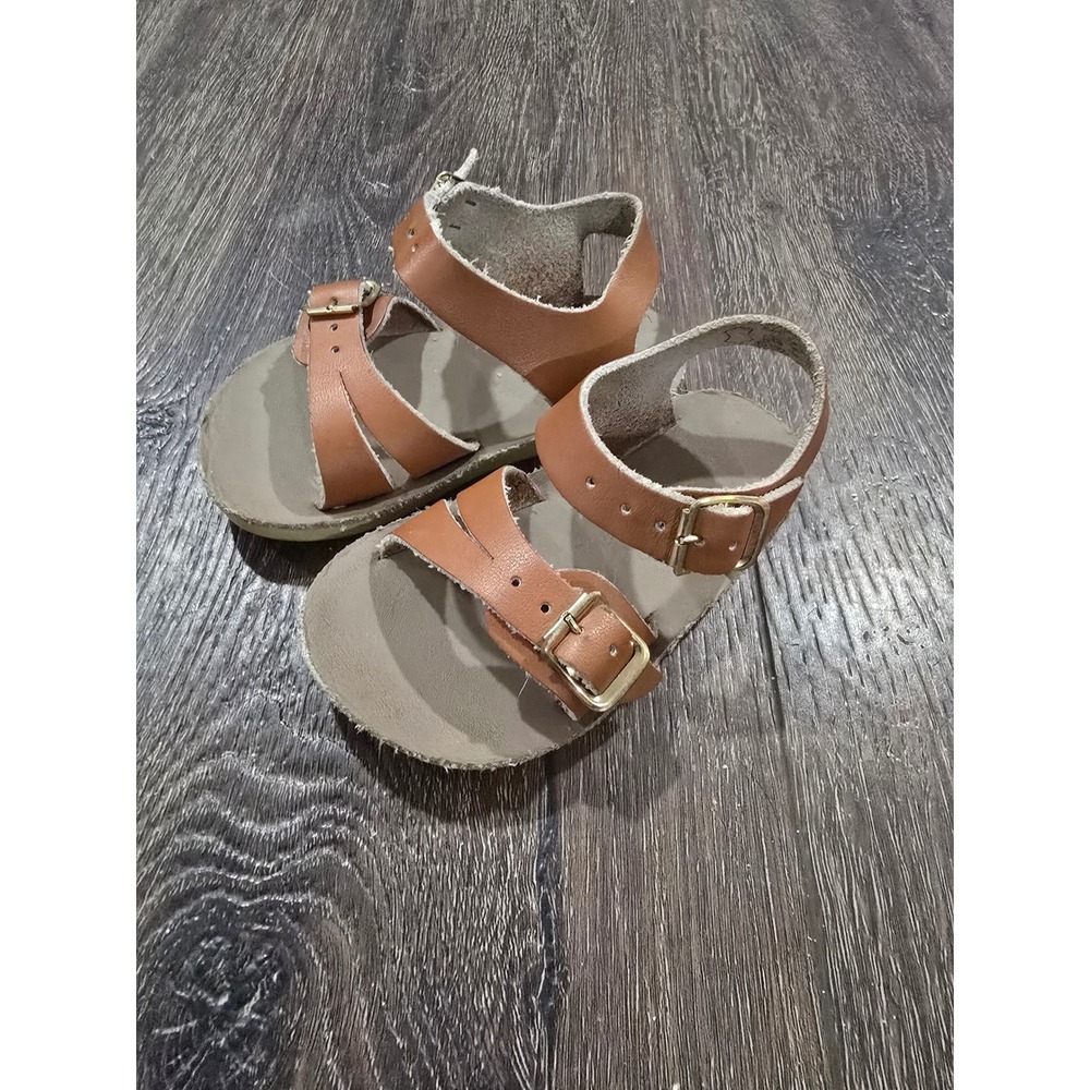 Hoyway Toddler Tan Leather Buckle Sandals Size 4 Salt Water Style